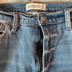 Ankle straight jeans